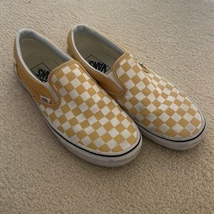 yellow checkered slip on vans, size 8m/9.5w
